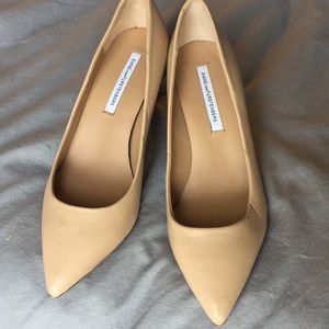 DVF neutral pumps size 7.5